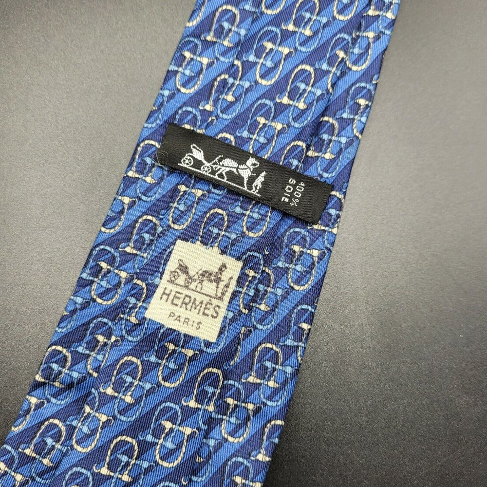 Vintage Hermes Paris Made In France Blue Geometric Pattern Silk Tie 910 SA